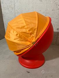 Poltrona uovo marca Ikea