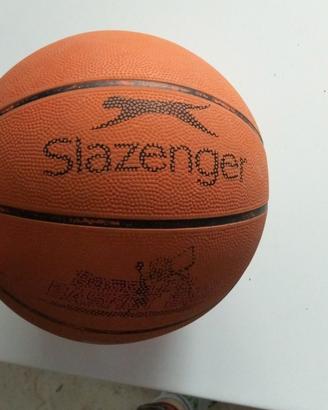 Pallone da basket marca slazenger 