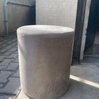 puof in velluto grigio