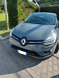 Renault Clio 75cv NEOPATENTATI edizione moschino