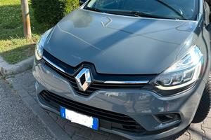 Renault Clio 75cv NEOPATENTATI edizione moschino
