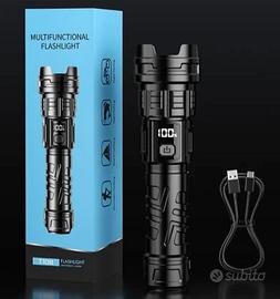 Torcia led con batteria ricaricabile incorporata 