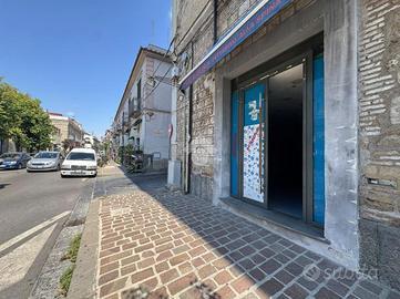NEGOZIO A AVERSA