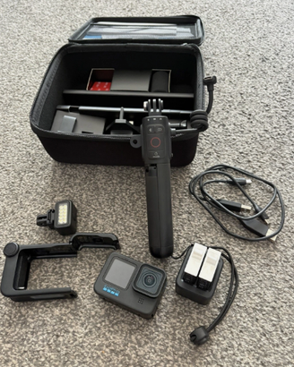GoPro Hero 11 Black Mega Media Bundle (condizioni 