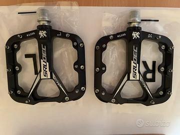 Pedali Flat neri per MTB o City Bike