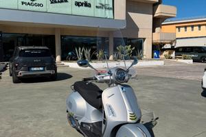 Vespa 300 GTS hpe SUPERTECH