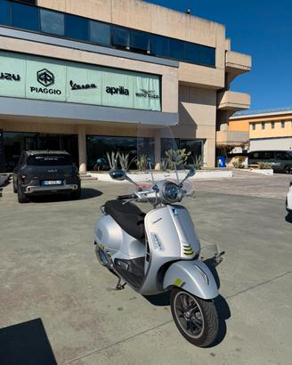 Vespa 300 GTS hpe SUPERTECH