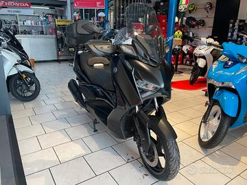 Yamaha X-Max 300