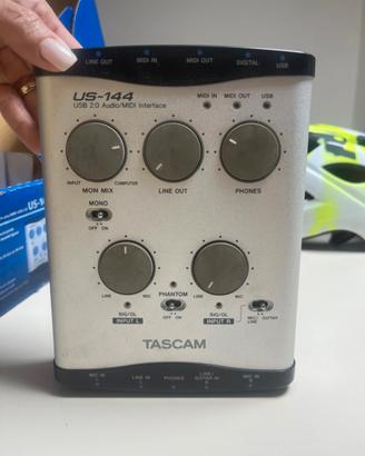Tascam scheda audio midi usb 2.0