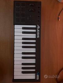 Alesis v25