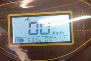 Scooter elettrico per anziani pari al nuovo