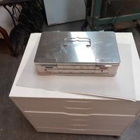 cassetta d'acciaio medica 