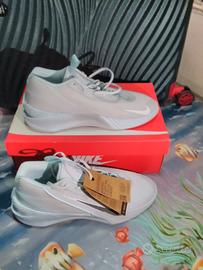 Nike originali con logo