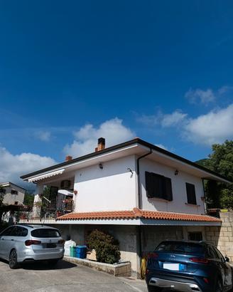Appartamento in villa immersa nel verde