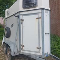 `carrello per trasporto cavalli