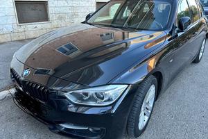 BMW SPORT TOURING 2013 Allestimento M/line