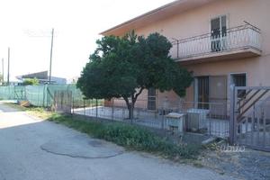 Casa indipendente più terreno agricolo