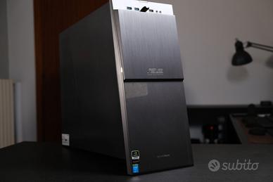 PC  modello ASUS G 10AC + tastiera