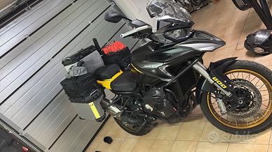 Vendita moto qj 800 str agosto 2024