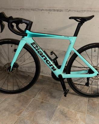 BIANCHI OLTRE RACE SHIMANO 105 CARBONIO