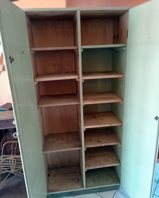 vintage industriale armadio da officina 