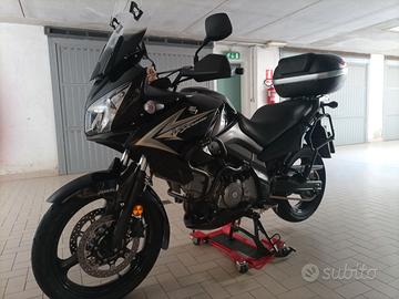 Suzuki V-Strom 650 Taveller ABS anno 2010