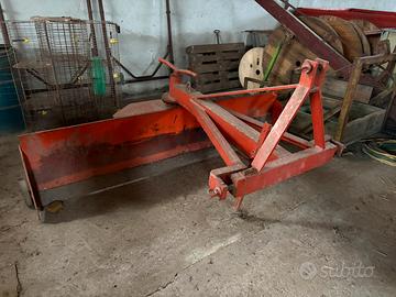 Lama livellatrice per trattore