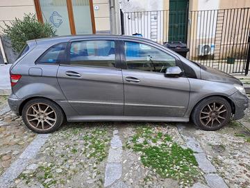 Mercedes B200 diesel anno 2008
