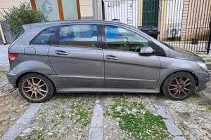 Mercedes B200 diesel anno 2008