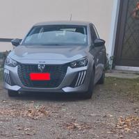 Peugeot 208 neopatentati