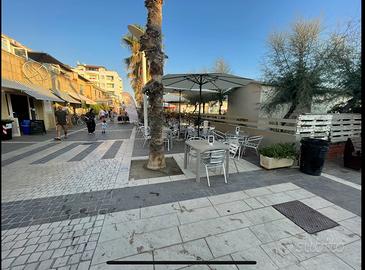 Pizzeria sulla passeggiata di Marina a Cecina