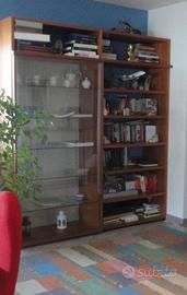 Libreria Poliform legno massello, vetro scorrevole