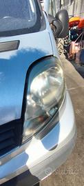 RENAULT TRAFIC 2008 FARO ANTERIORE SX/DX