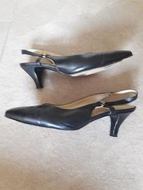 Sandali neri in pelle marca Grieco n. 35