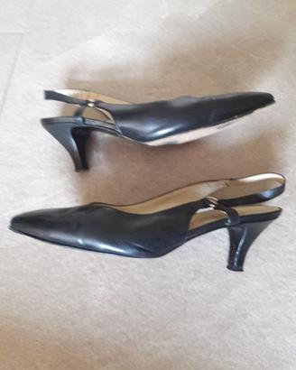 Sandali neri in pelle marca Grieco n. 35