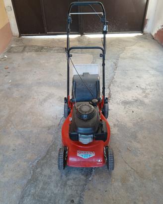 tagliaerba con motore honda 135 cc.