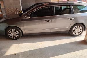 macchina wolswaghen passat 