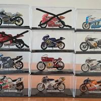 Lotto set 10 modellini moto corsa gp collezione