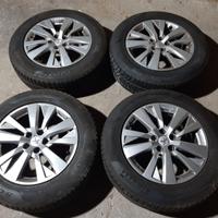 Cerchi in lega e gomme Pirelli