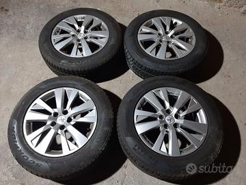 Cerchi in lega e gomme Pirelli