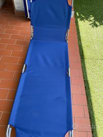 Lettino pieghevole blu