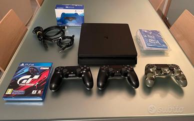 PS4 slim, 3 DS4, GT7 ed espansione tasti DS4