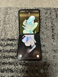 Samsung Galaxy Z Flip 4
