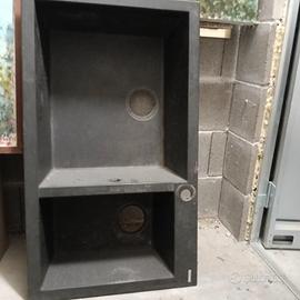 lavandino e lampadario 