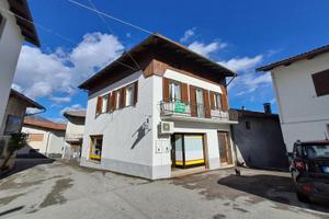 CASA DI TESTA CON DEPENDANCE