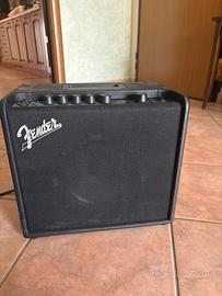 Fender LT 25