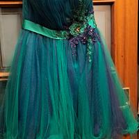 Abito elegante da cerimonia.