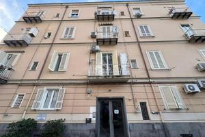 MONOLOCALE A NAPOLI