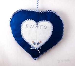 fiocco nascita cuore, fatto a mano , ricamo nome