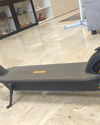 SEGWAY NINEBOT KICK-SCOOTER MAX G30 P - COME NUOVO